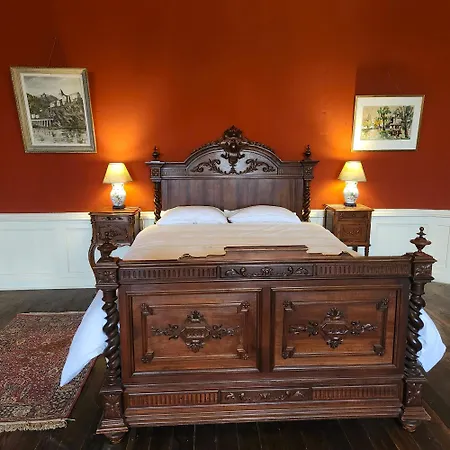 לינה וארוחת בוקר Chateau De 3*