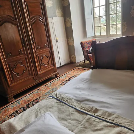 Chateau De Bed and Breakfast 3*