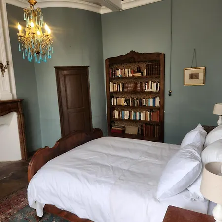 Chateau De Bed and Breakfast 3*