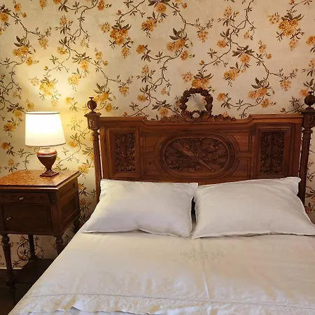 Chateau De Bed and Breakfast