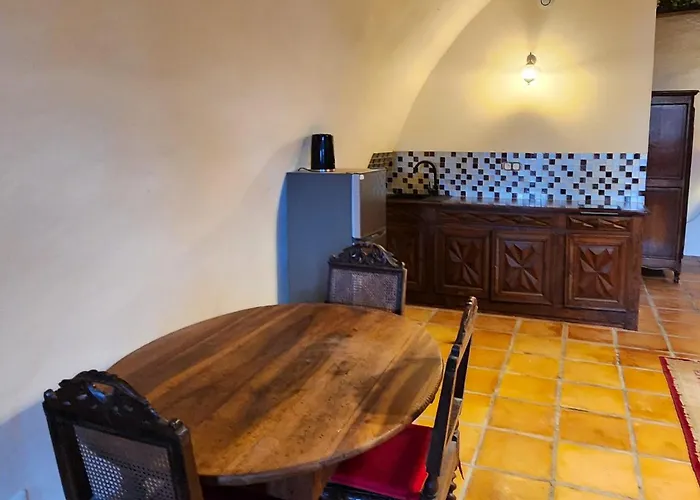 Château De Couette-café Trévien