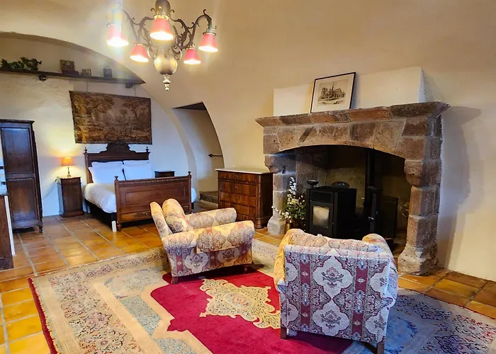 Couette-café Château De Trévien